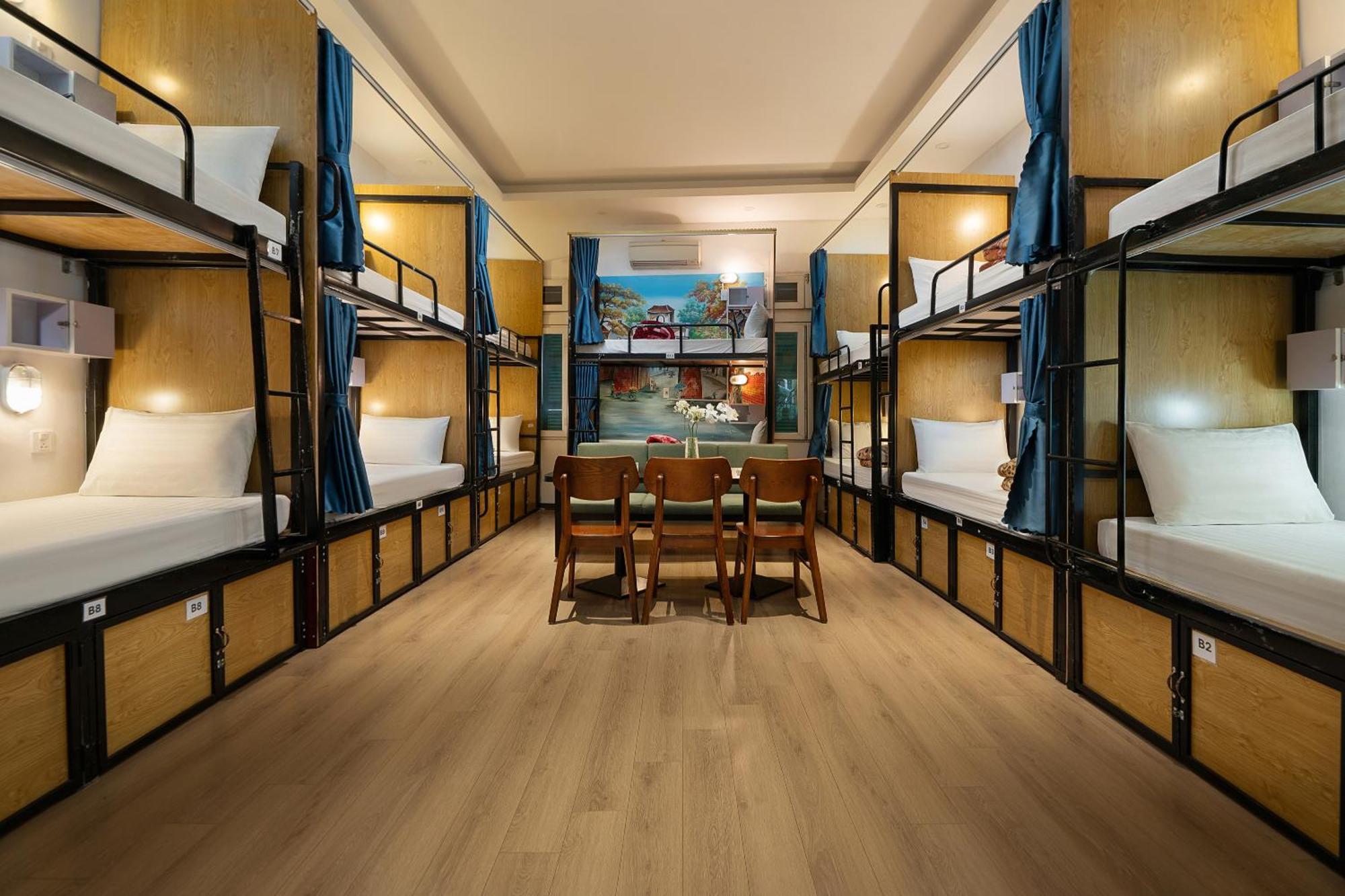 Hanoi Oldtown Nomad Hostel & Pub — Photos 2